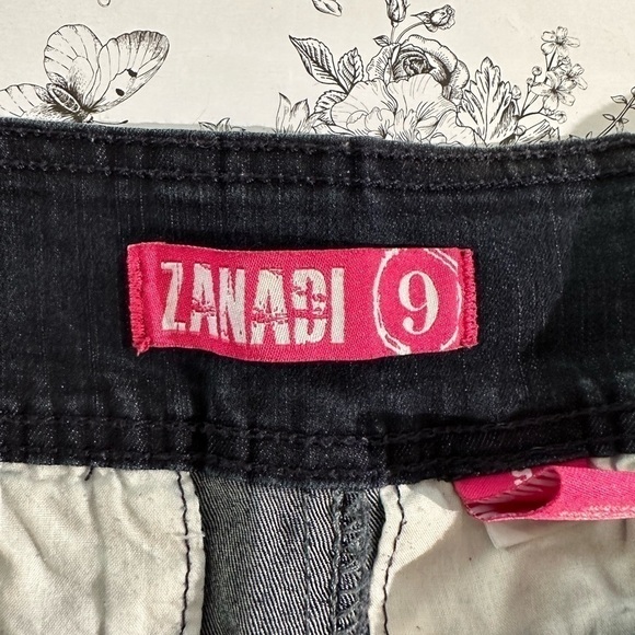 ZANADI High Waisted Shorts, Juniors Size 9 - Picture 8 of 8